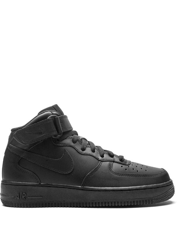 Nike Air Force 1 Triple Black Sneaker