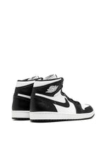 Load image into Gallery viewer, Air Jordan 1
