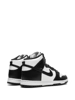 Load image into Gallery viewer, Nike Dunk High Retro Sneakers
