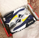 Load image into Gallery viewer, Nike Air Max 90
